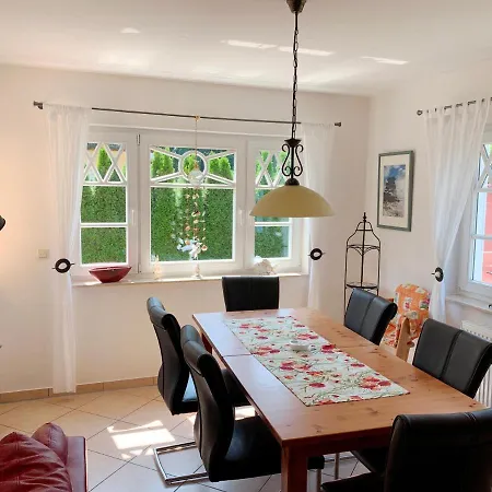 Nyaraló Haus Leni Prerow